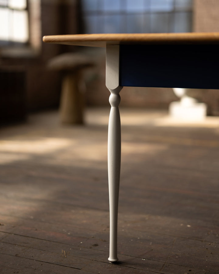 Traditional Pine Farm table with Turned Legs White and Blue
