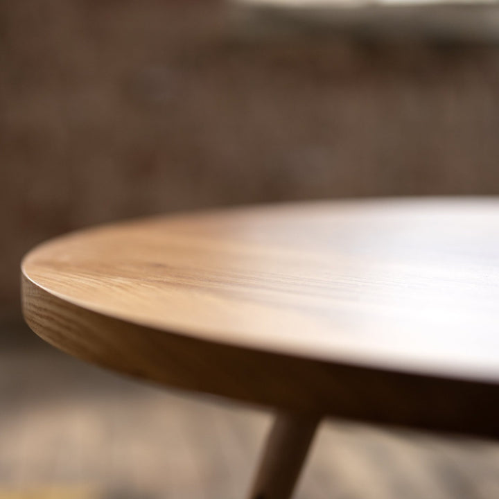 Round Mid Century Modern Wood Coffee Table with Turned Legs Edge