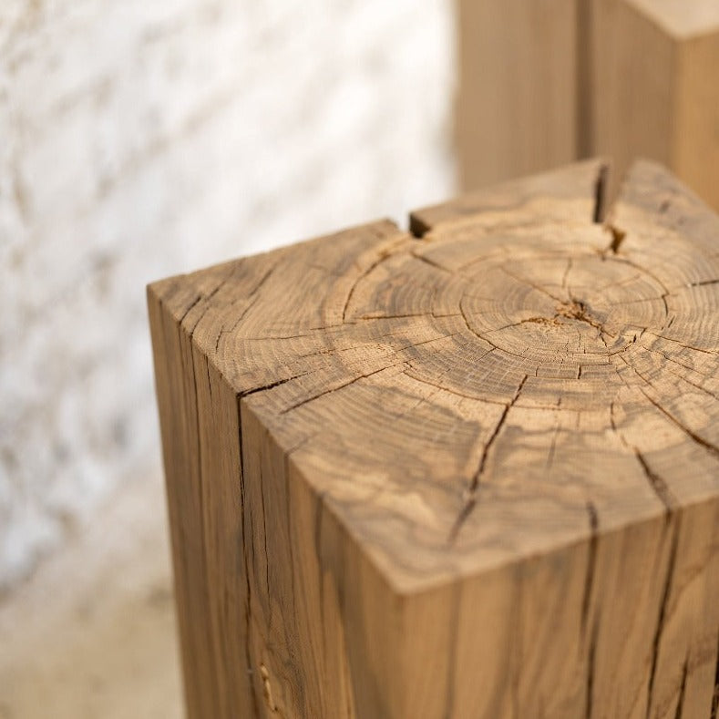 Hyo Table Mountain Rustic | White Oak Solid Wood Cube Side Table End Grain