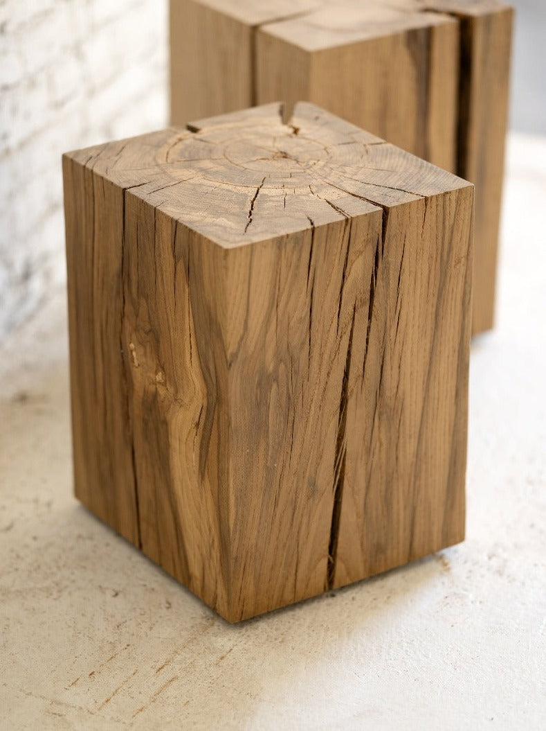 Hyo Table Mountain Rustic | White Oak Solid Wood Cube Side Table Cracks