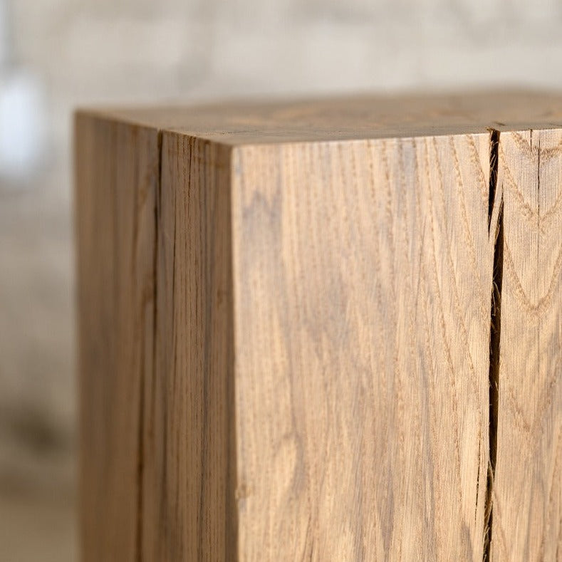Hyo Table Mountain Rustic | White Oak Solid Wood Cube Side Table low